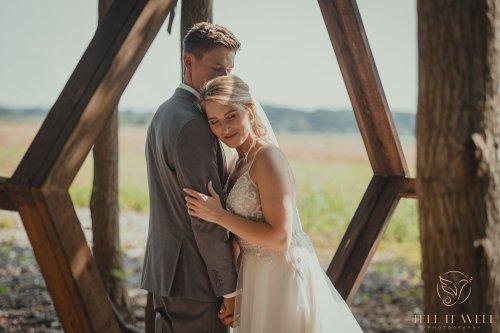 carousel-hero-element image-0